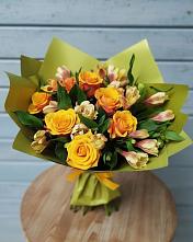 Букет цветов из:  Альстромерии и Розы в Городовиковске