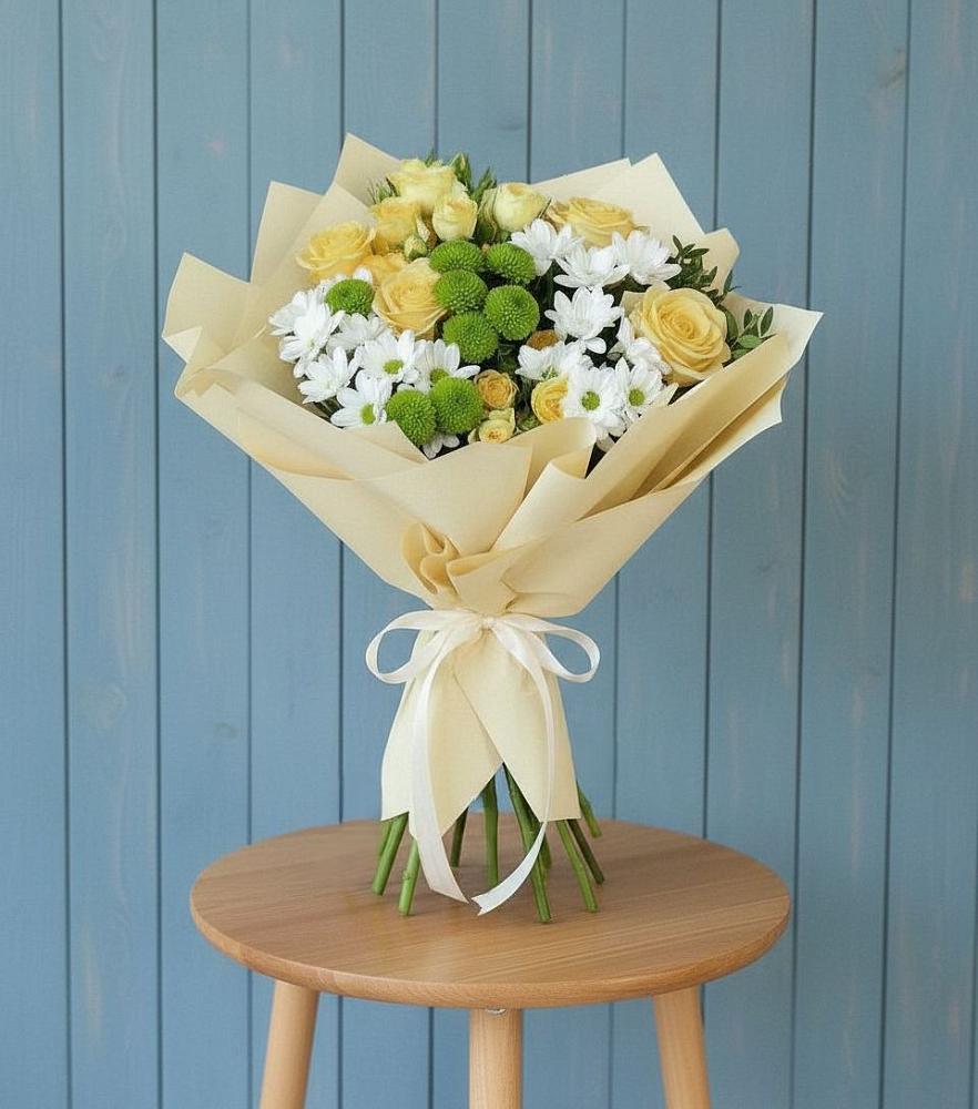 Букет цветов из: Хризантемы и Розы в Городовиковске