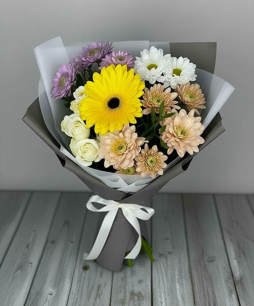 Букет цветов из: Розы, Герберы и Хризантемы в Городовиковске
