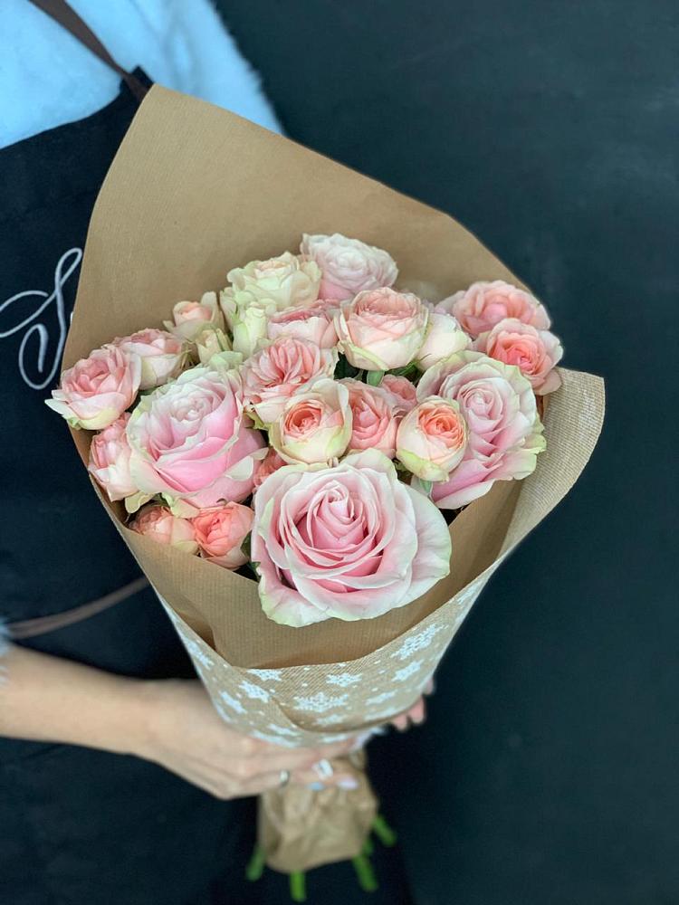 Букет цветов из: Хризантемы и Розы в Городовиковске