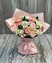 Букет цветов из:  Гвоздики, Розы и Хризантемы в Городовиковске
