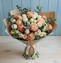 Букет цветов из:  Альстромерии и Розы в Городовиковске